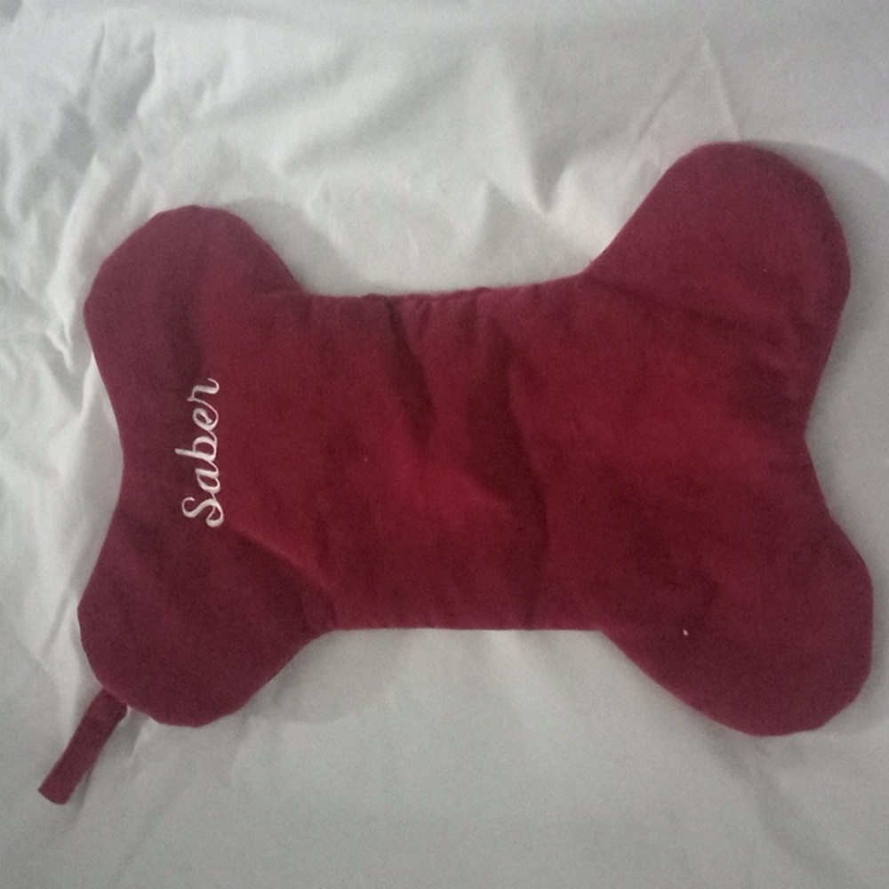 Pb Dog bone Stocking maroon quality with name Saber on it